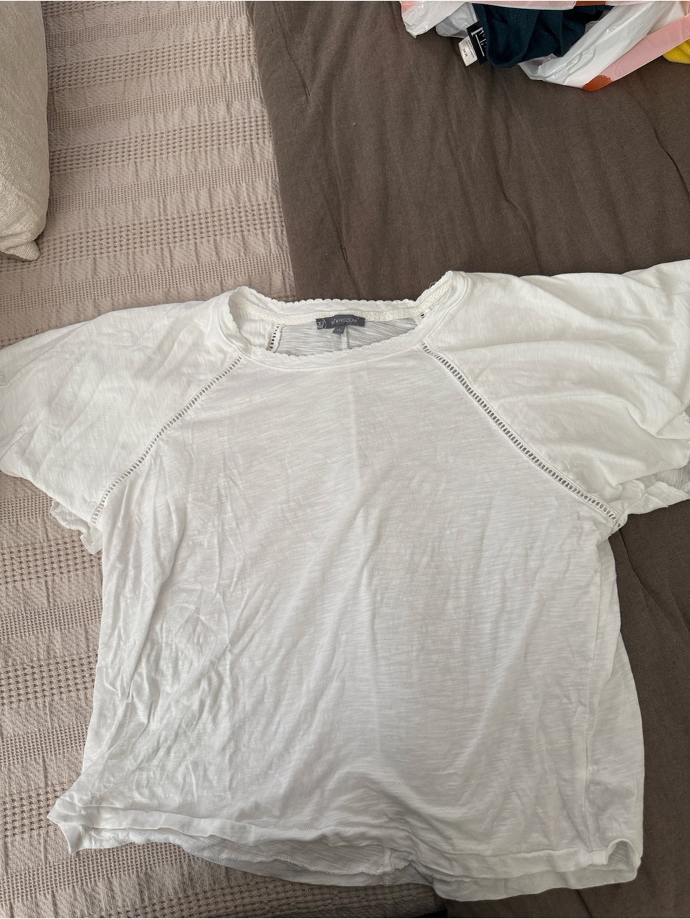 Wit & Wisdom White Short Sleeve Tee with Scalloped Trim